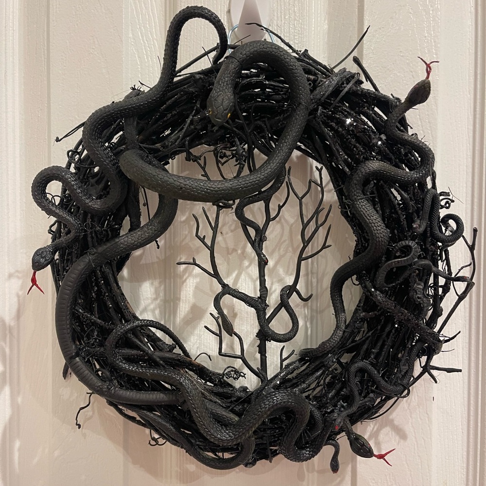 SOLD! SNAKE WREATH - Creepy Halloween Wreath! Handmade HALLOWEEN door decor!